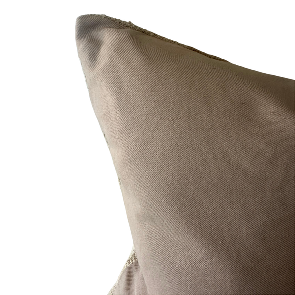 Raihn Kendar Pillow - 20 x 20